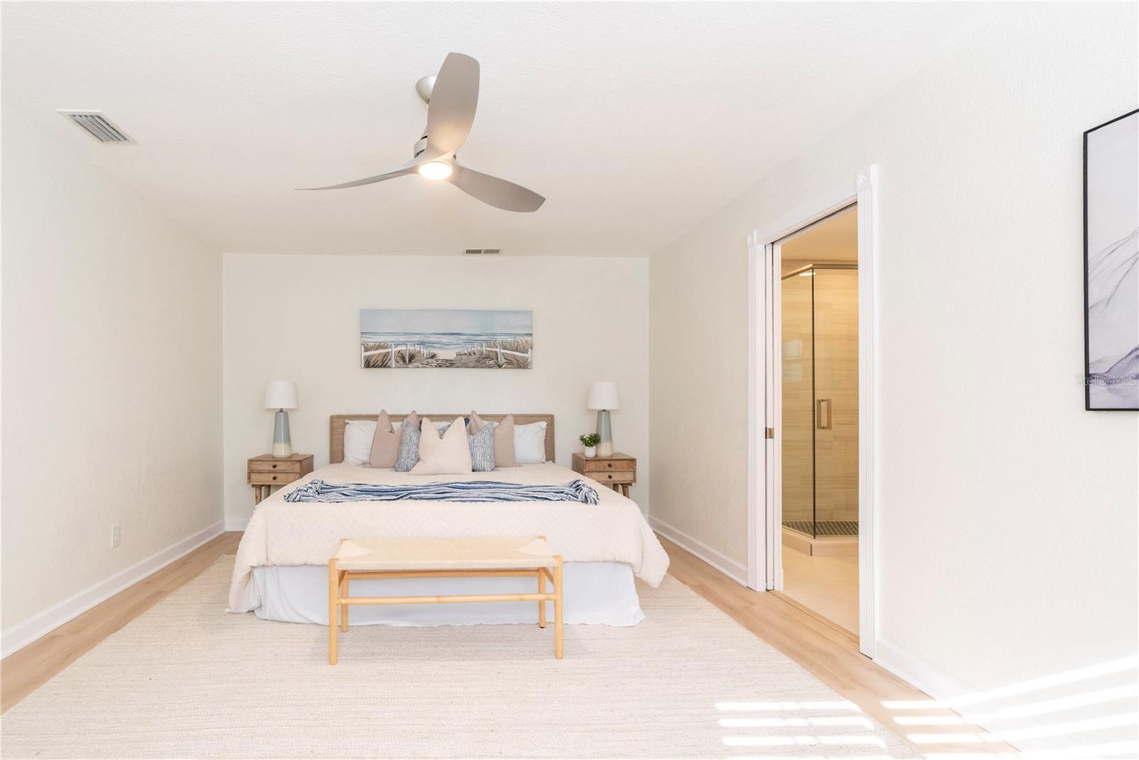 Large primary bedroom.