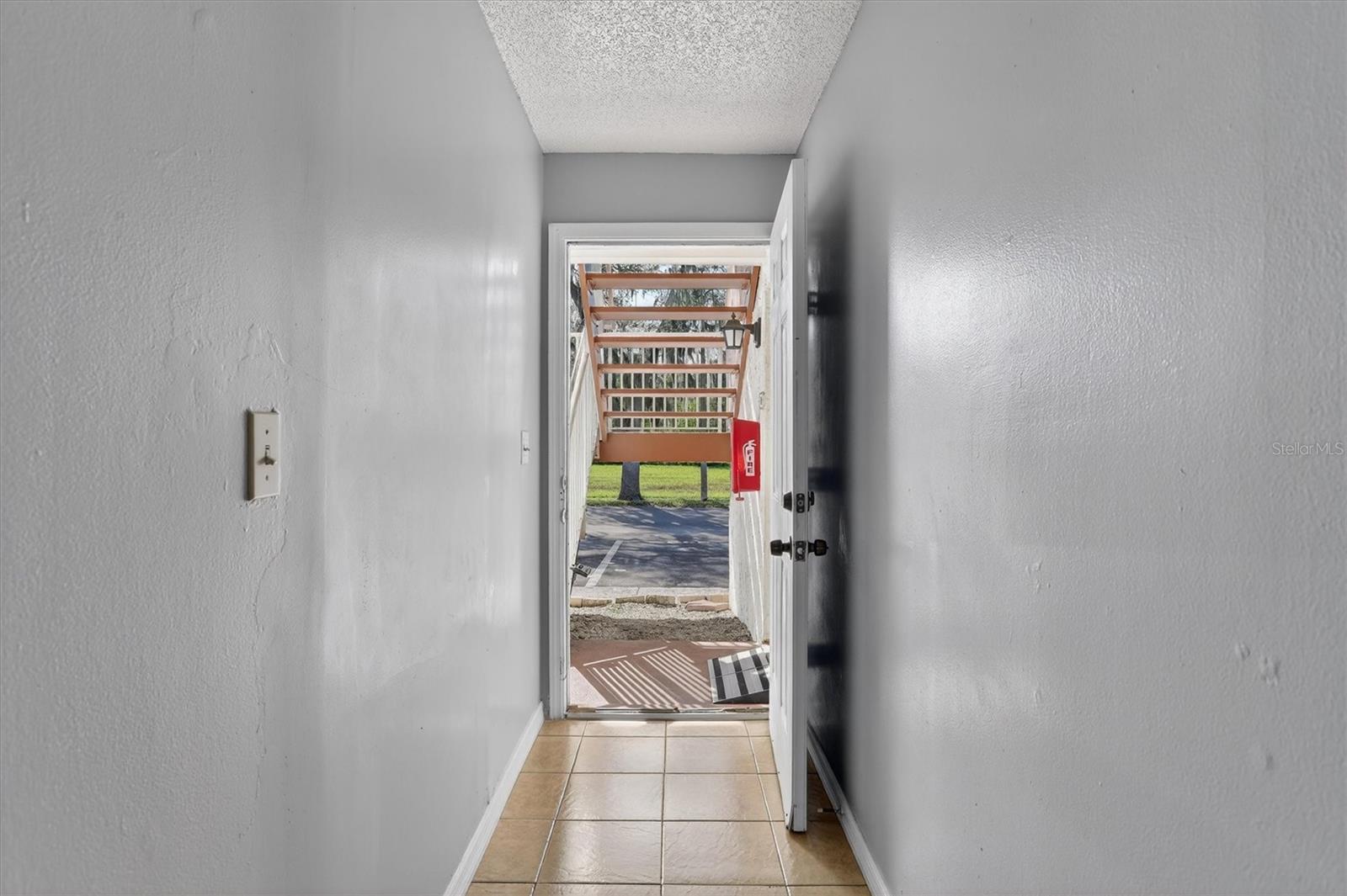 Front door Hallway Photo