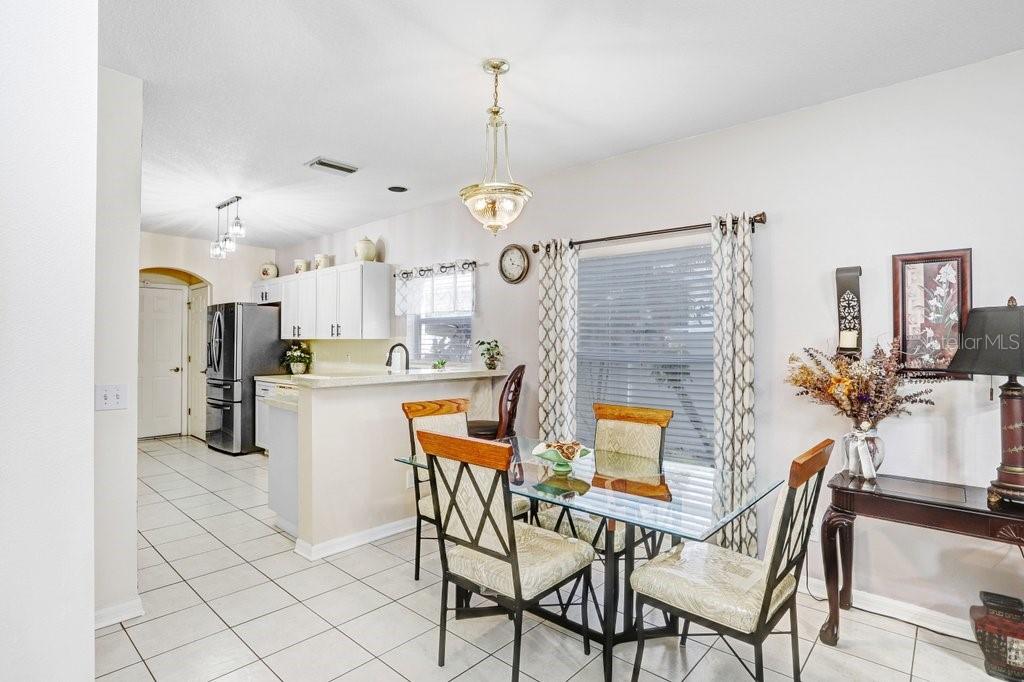 Kitchen and Eat In Area