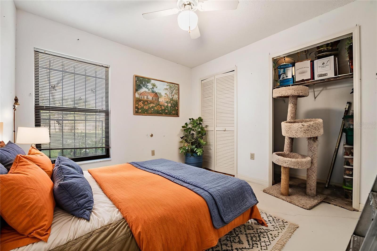 This photo has been Virtually Staged.