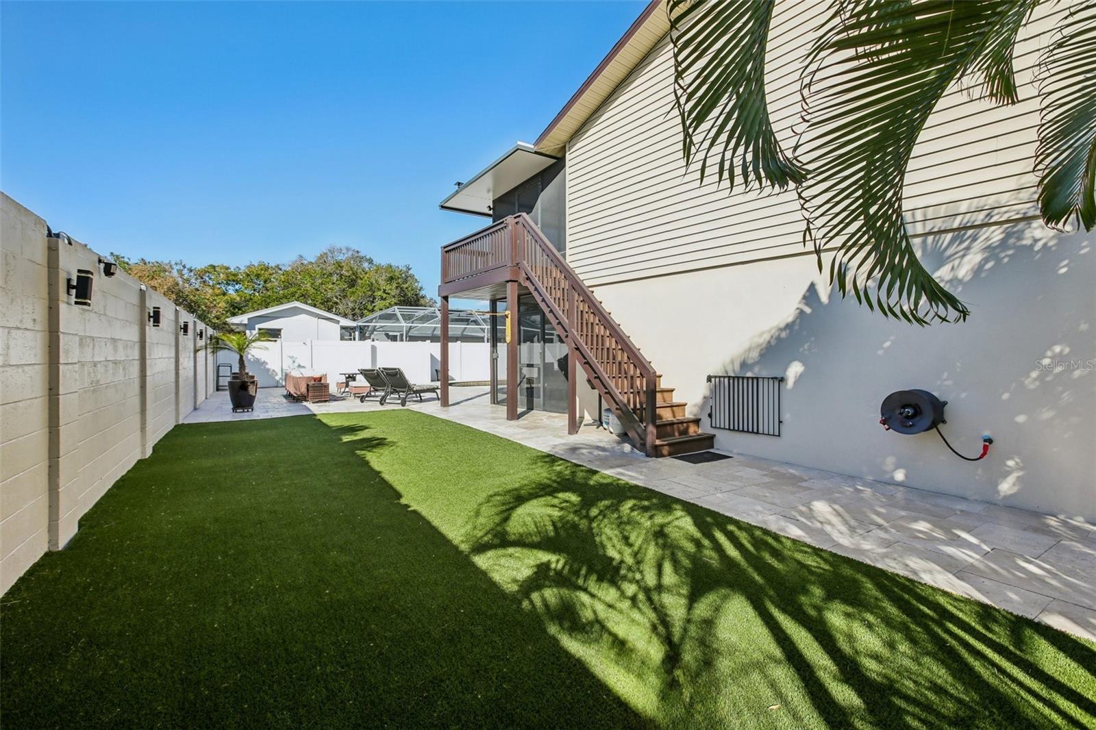 Private Entry to Upstairs Guest Suite