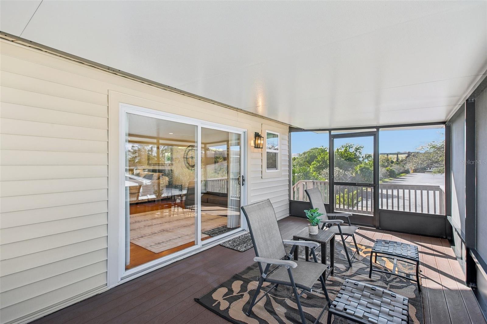 Screened Lanai for private upstairs guest suite.