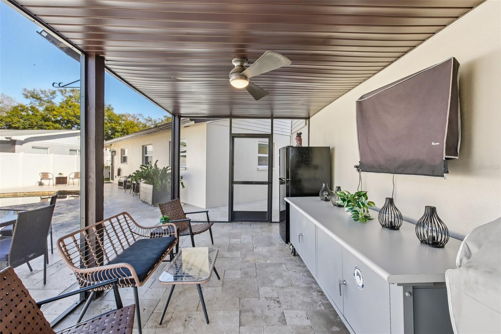 Downstairs screened patio