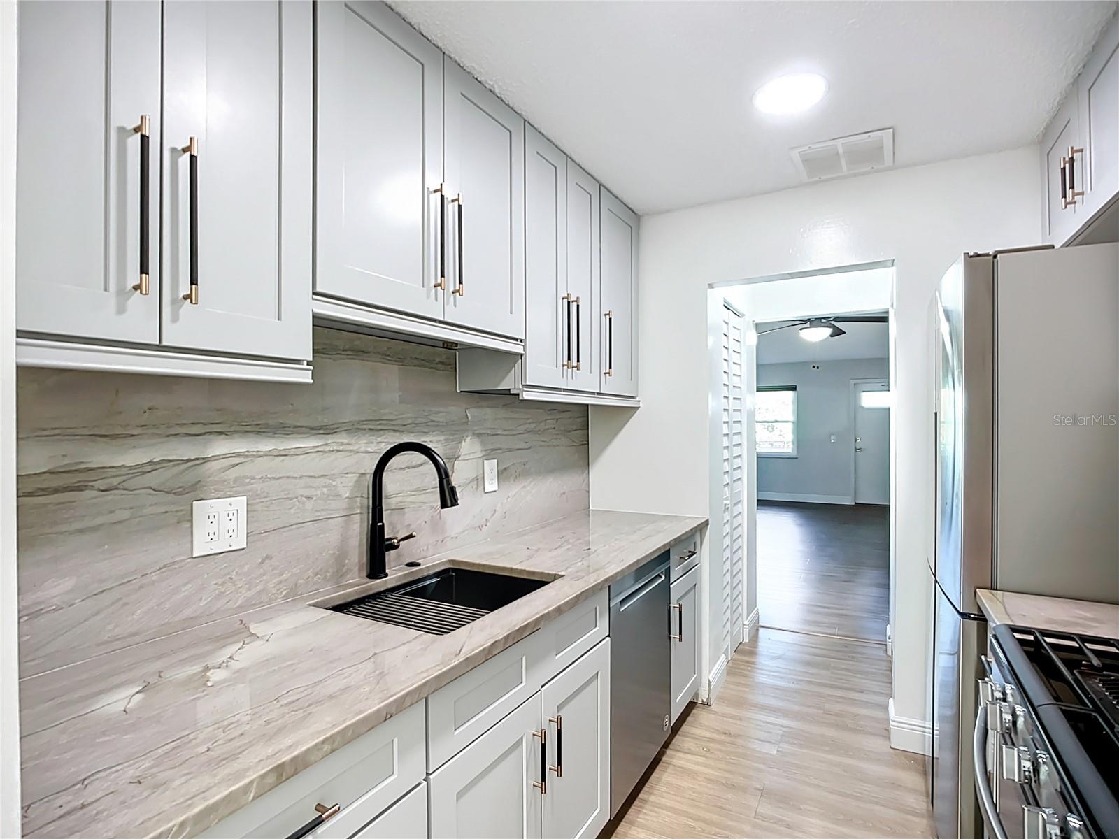 Kitchen - Granite Backsplash 2025