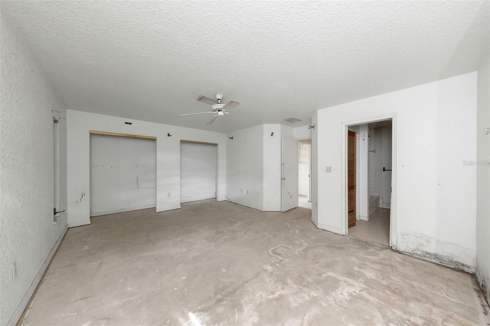 Master Bedroom - Reverse View