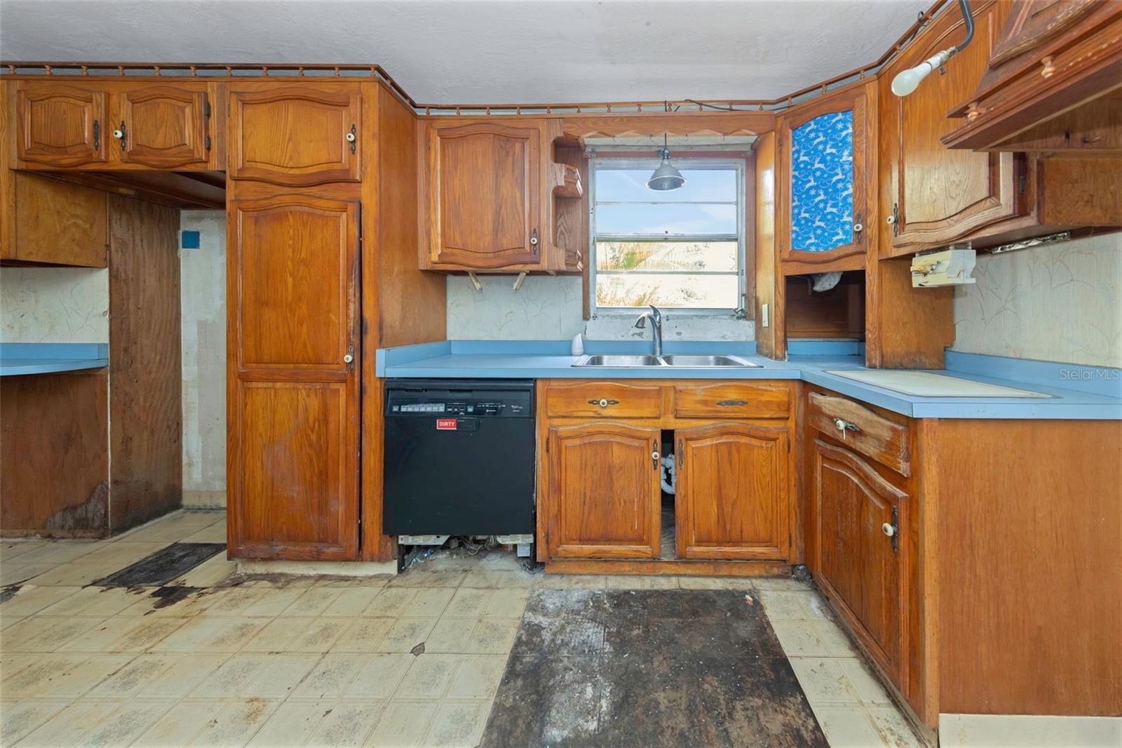 Kitchen - Straight View