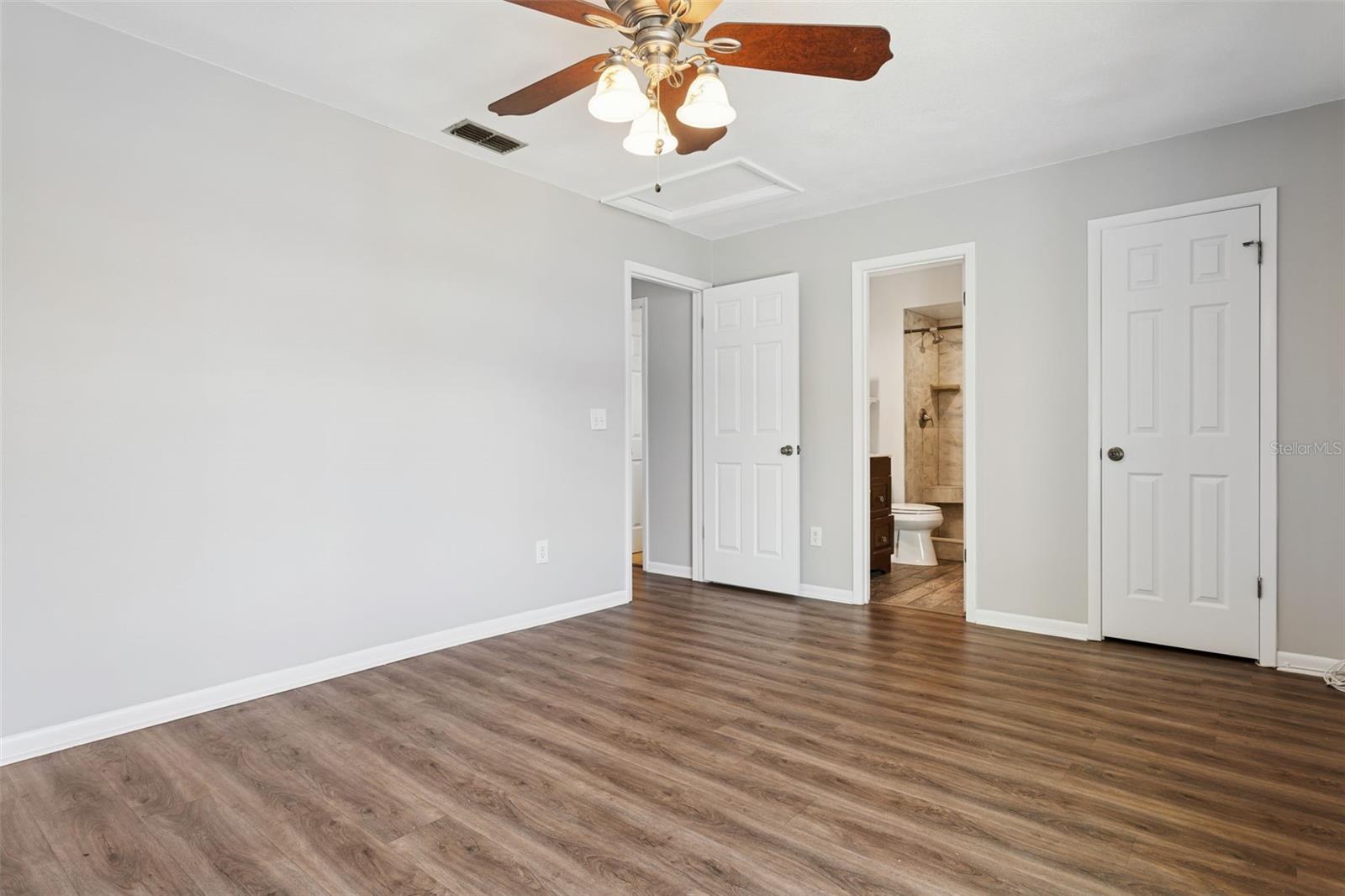 primary bedroom reverse view