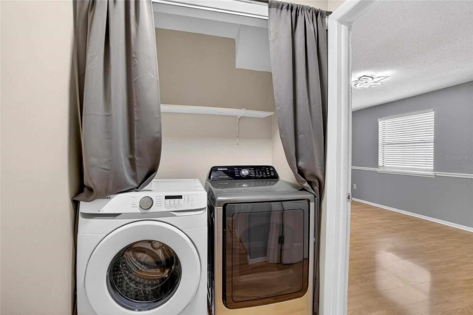 Washer/Dryer Upstairs