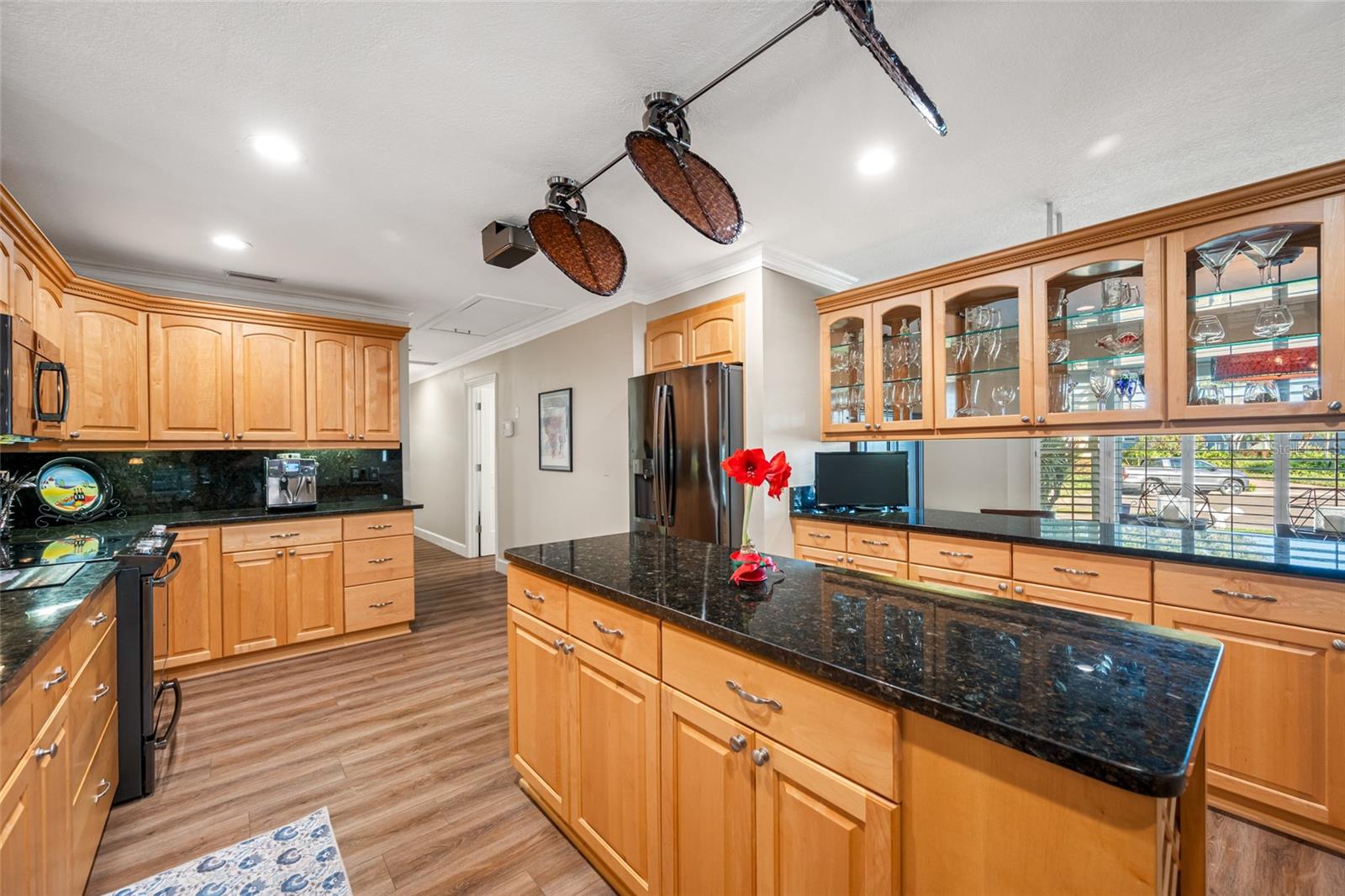 Kitchen Island, Granite Countertops, Serving Counter