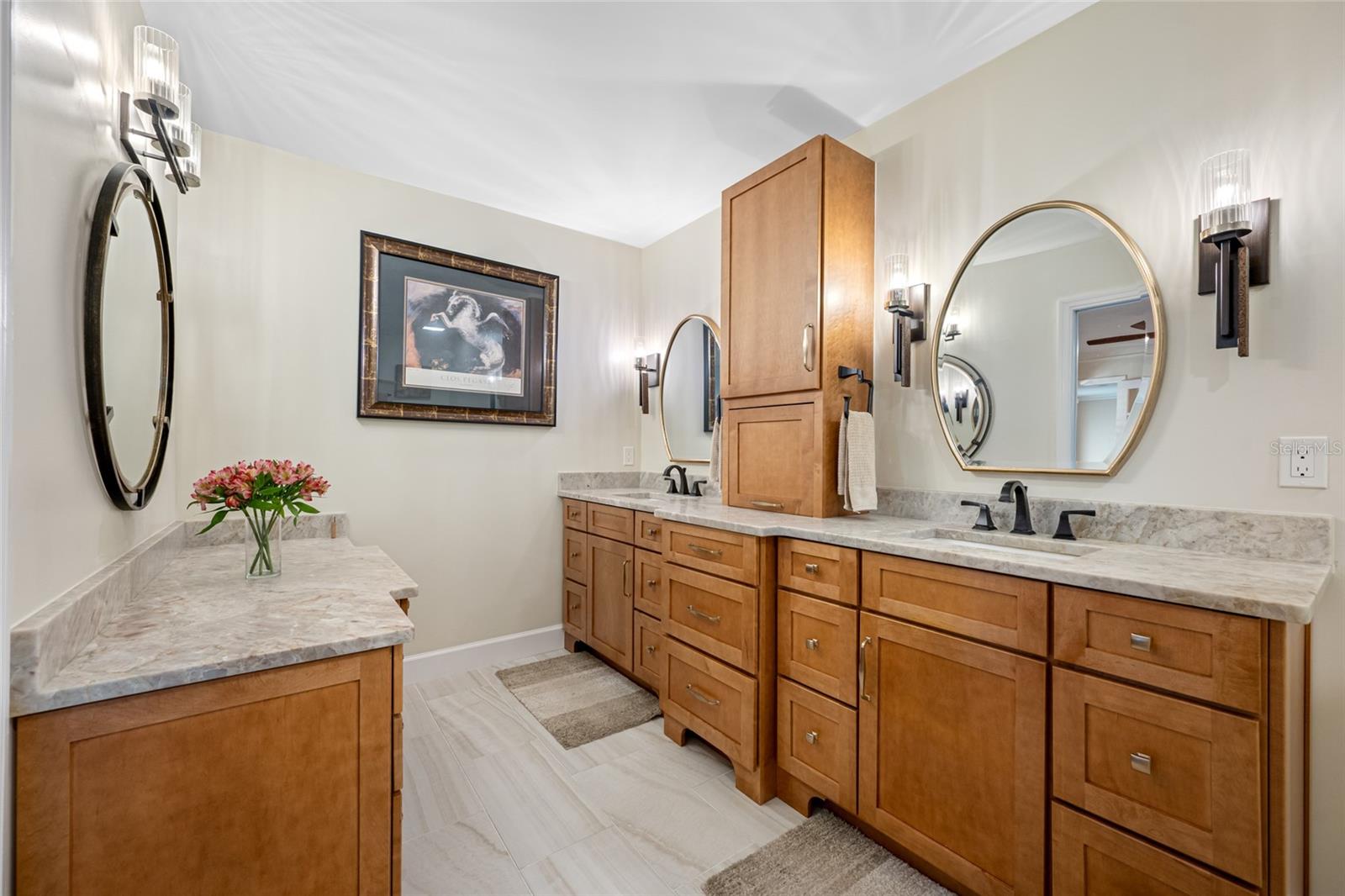 Spacious Primary En-Suite Bath - Dual Sinks - Tile Floor