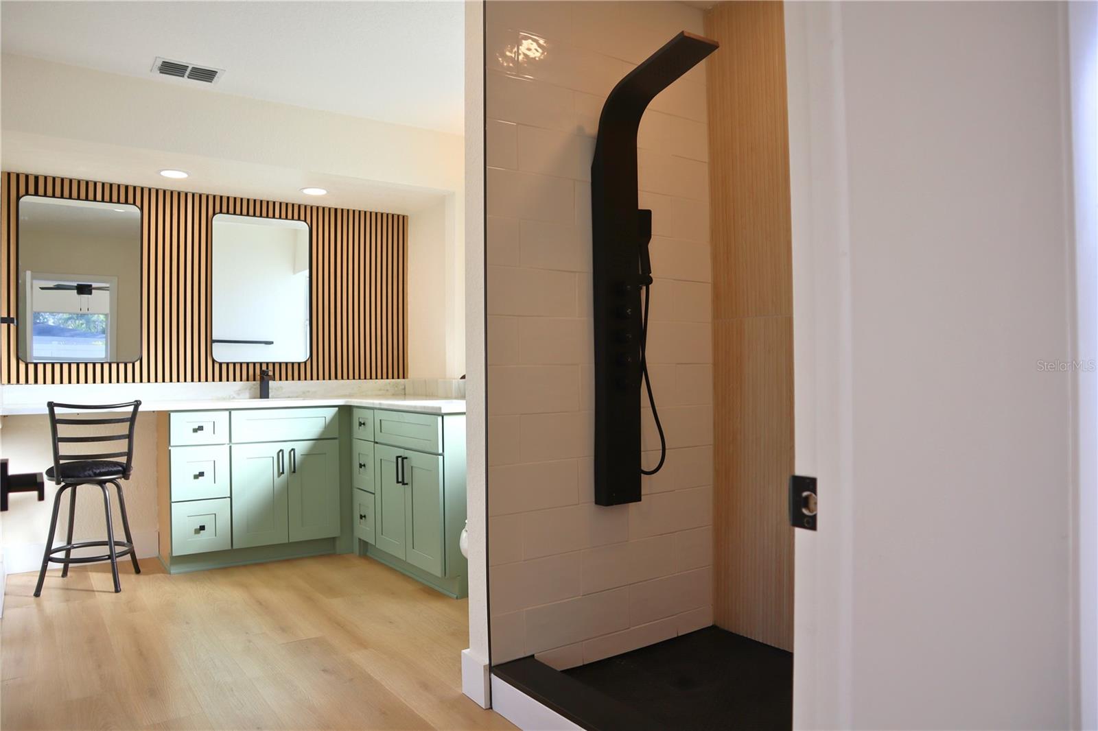 Primary Ensuite Bath