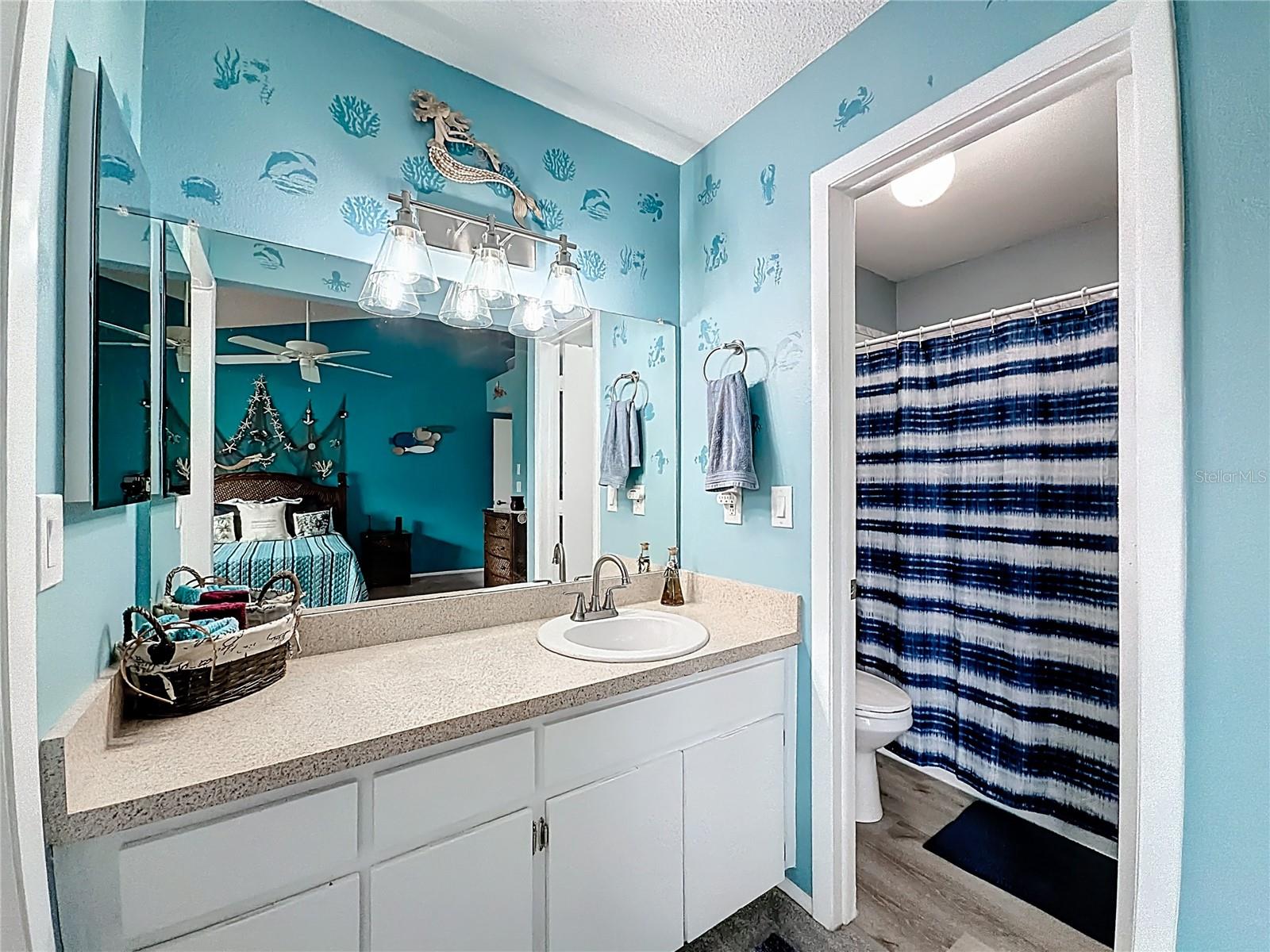 502 Bough Ave - ensuite bath, primary bedroom