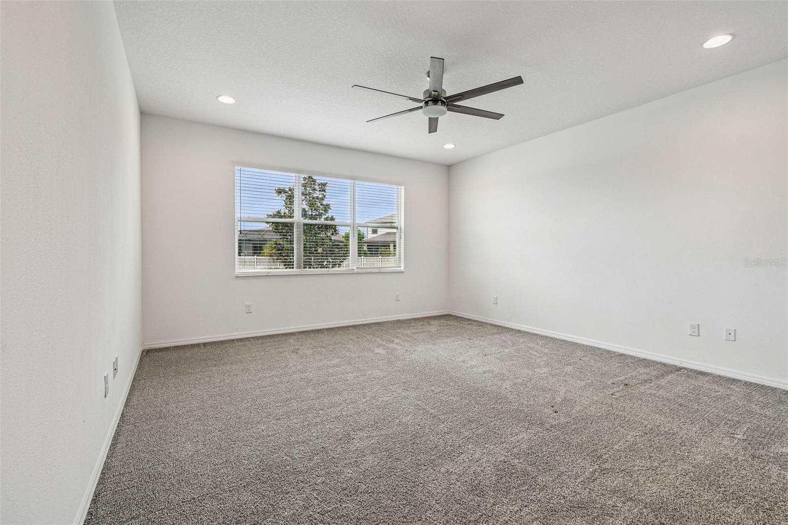 Master Bedroom Pic 1