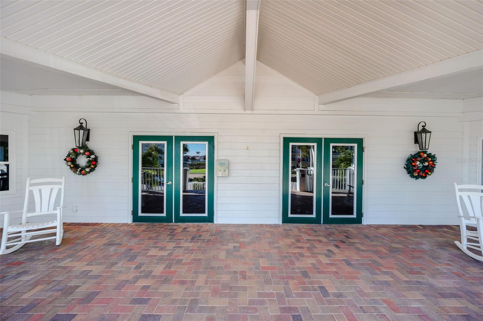 .. NOTE: Secured Keyless Entry For Easy Access. Residence 1106 Can Also Be Accessed From The Secured Garage Level Elevator. No Stairs.