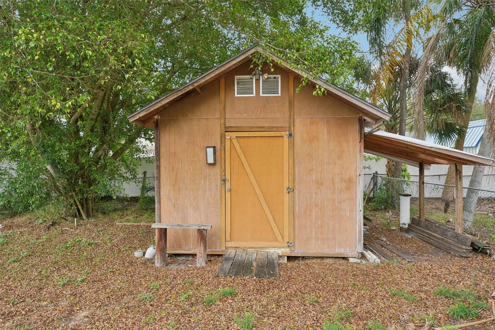 Detached storage/hobby shed with electric