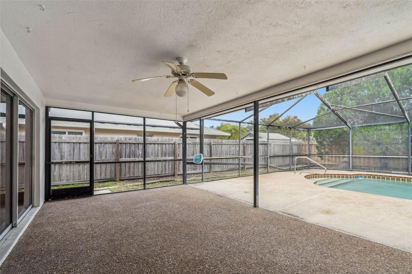 Covered porch/Pool deck