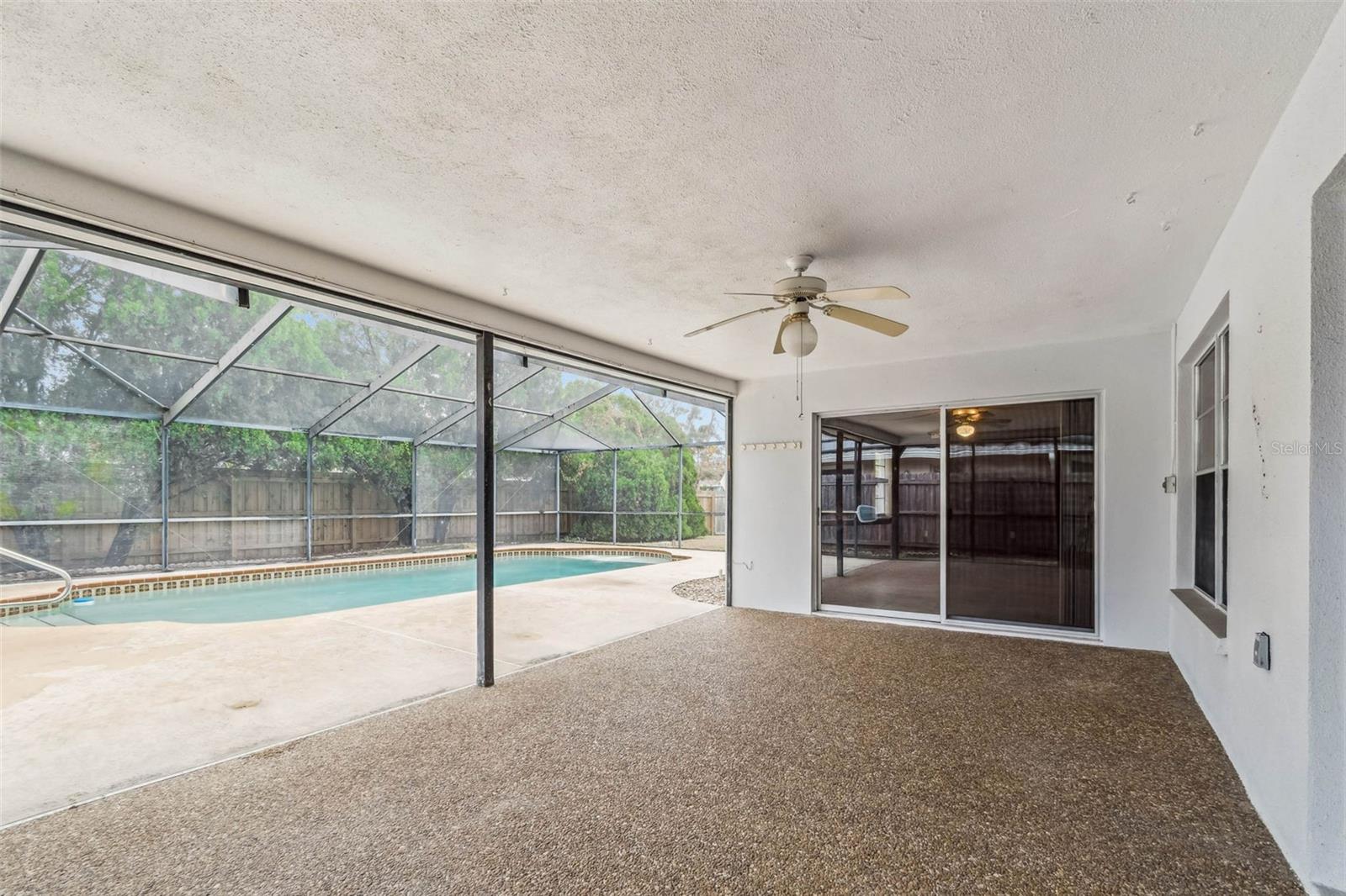 Covered porch/Pool deck