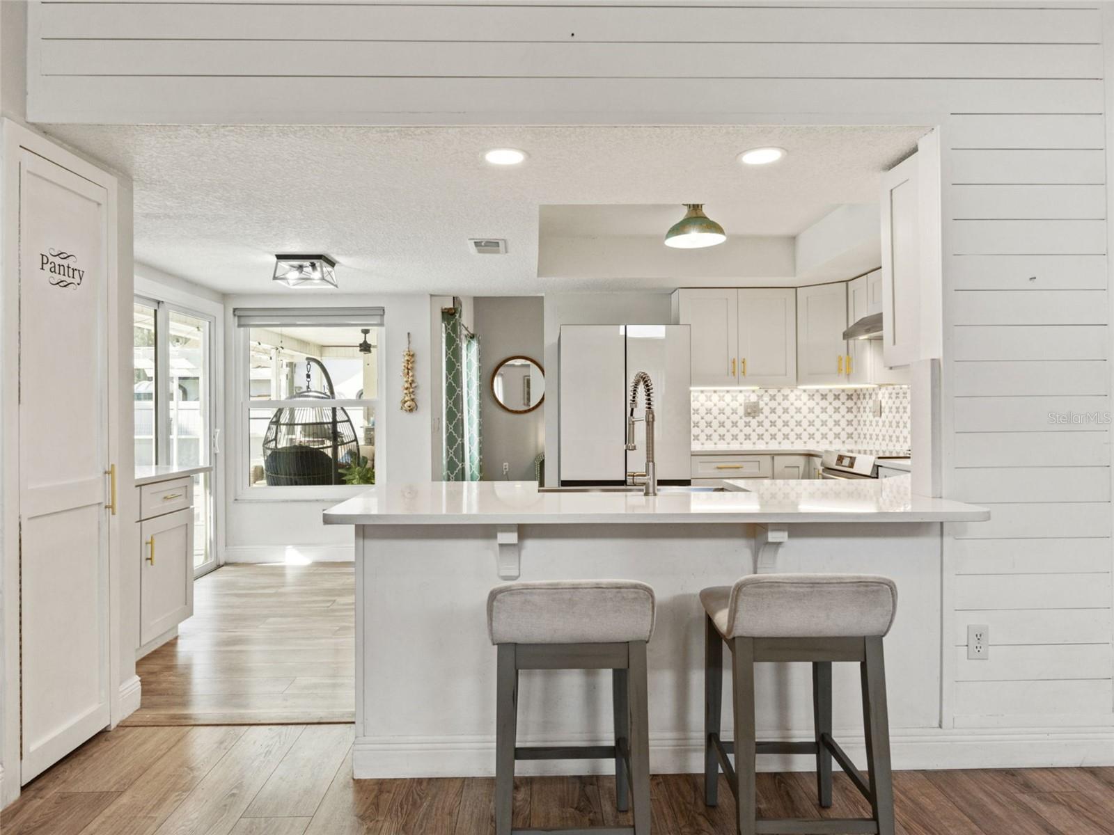 Kitchen counter seating