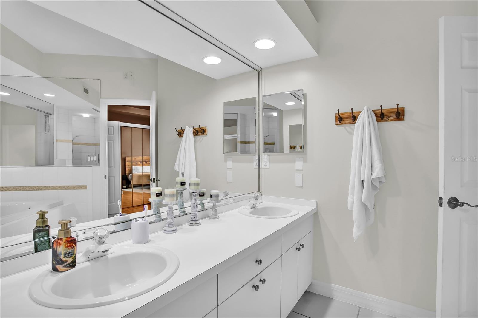 Primary En Suite Bath