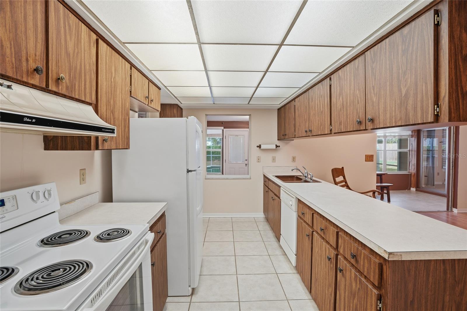 Lts of cabinet space