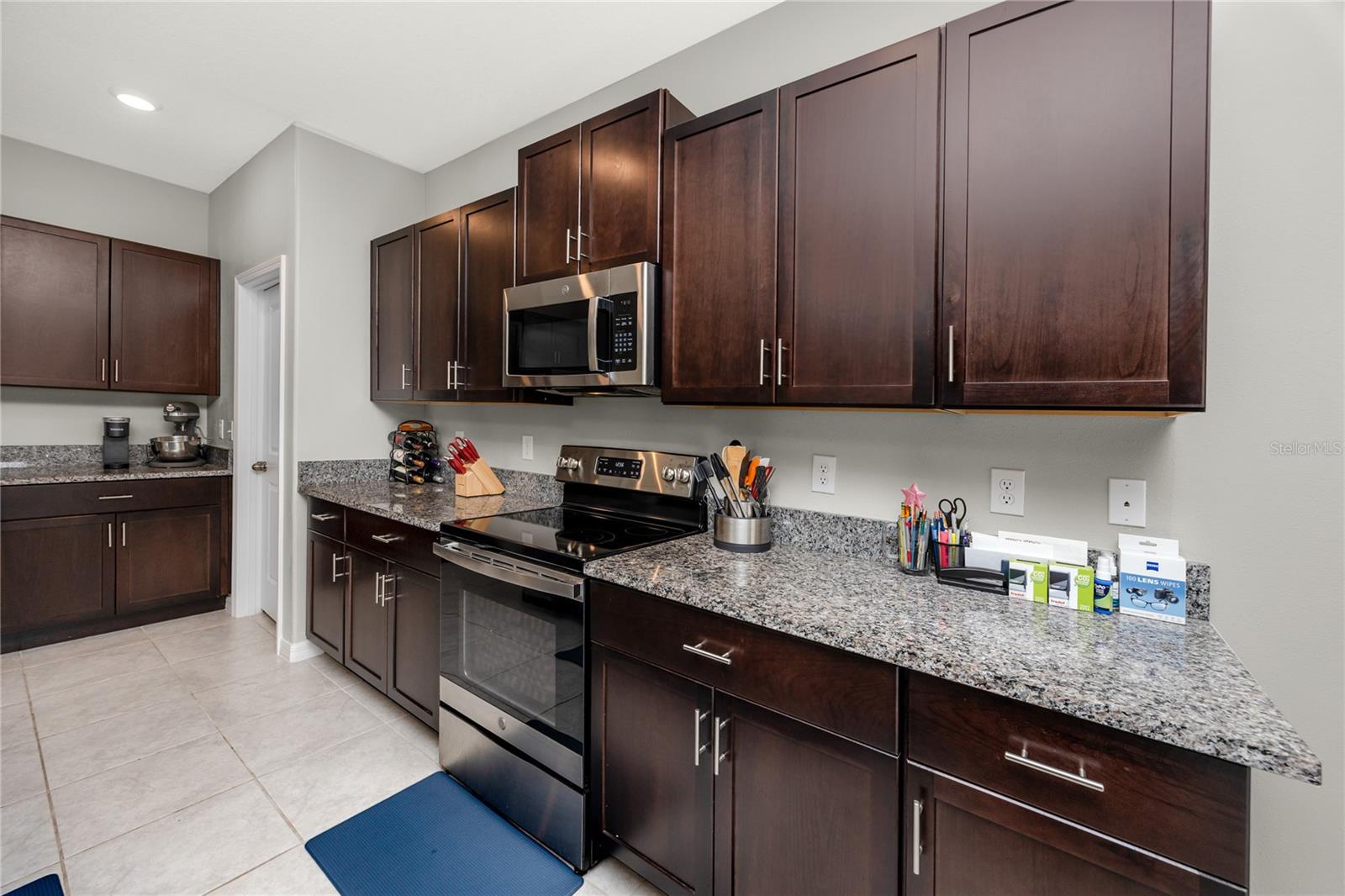 Granite countertops!