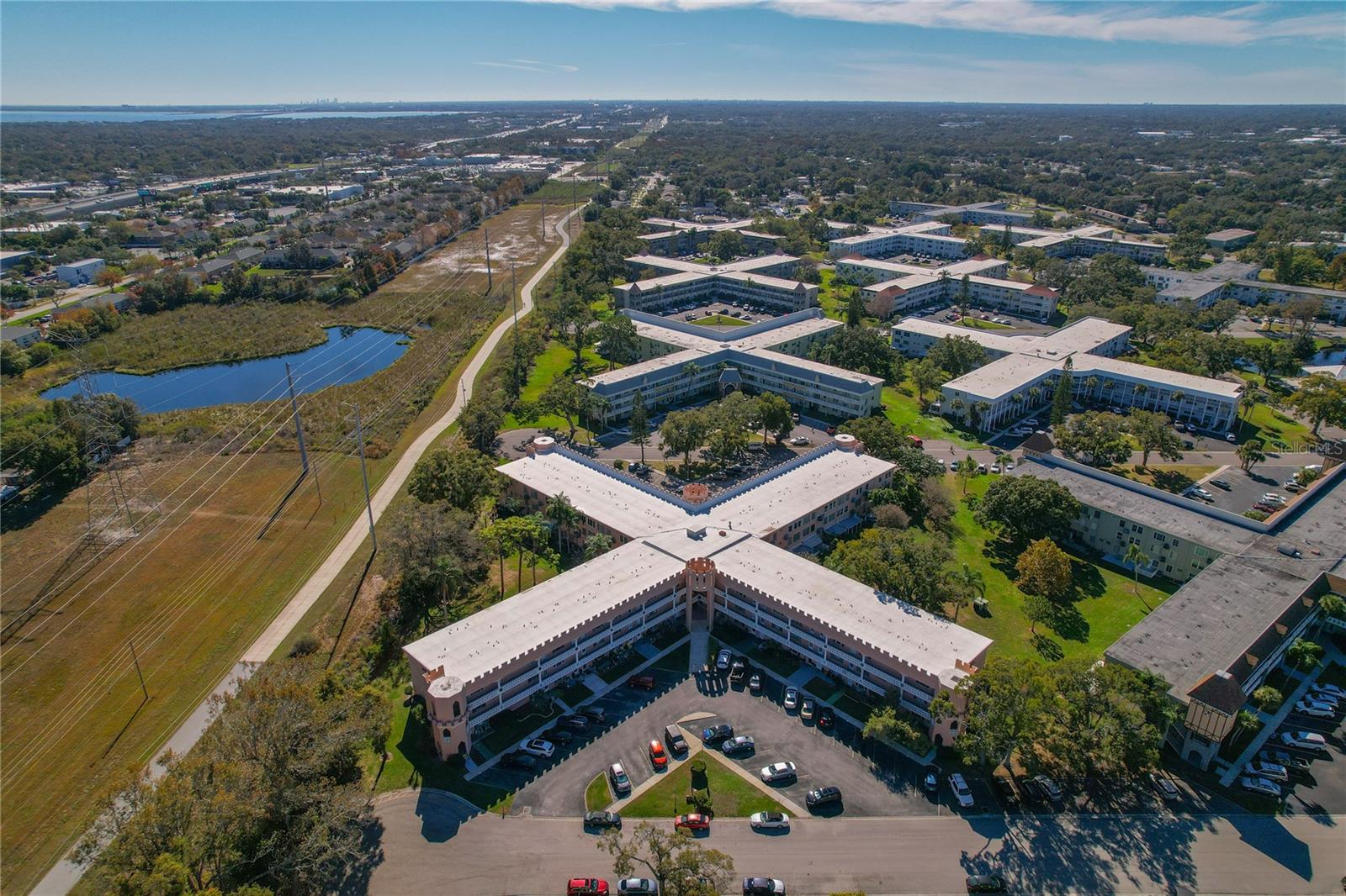 HIGHLY DESIRABLE CLEARWATER LOCATION