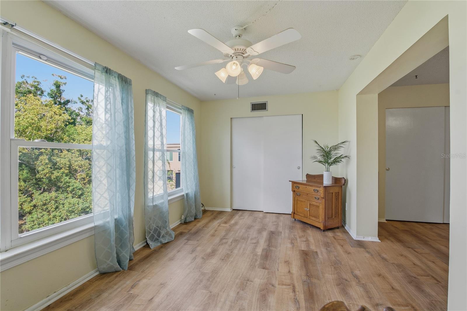 BONUS ROOM WITH NEWER WINDOWS FOR YOUR SAFETY AND COMFORT