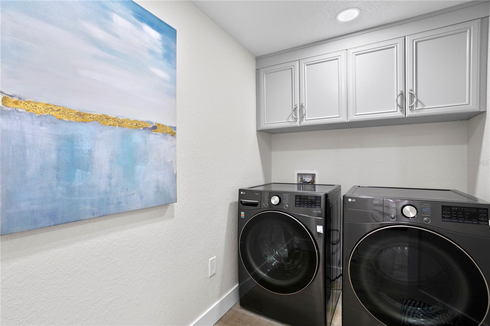 Large Walk-in Laundry Room
