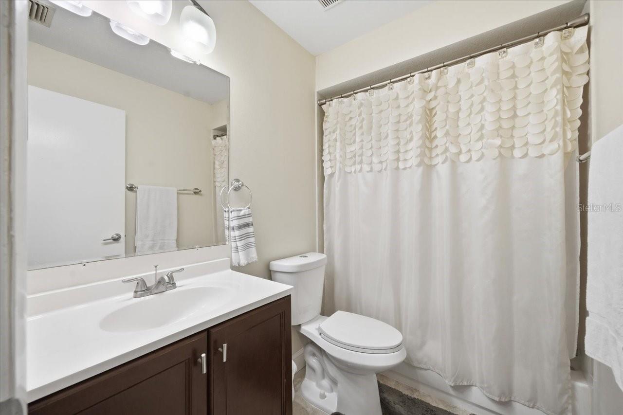 Tub/shower combination