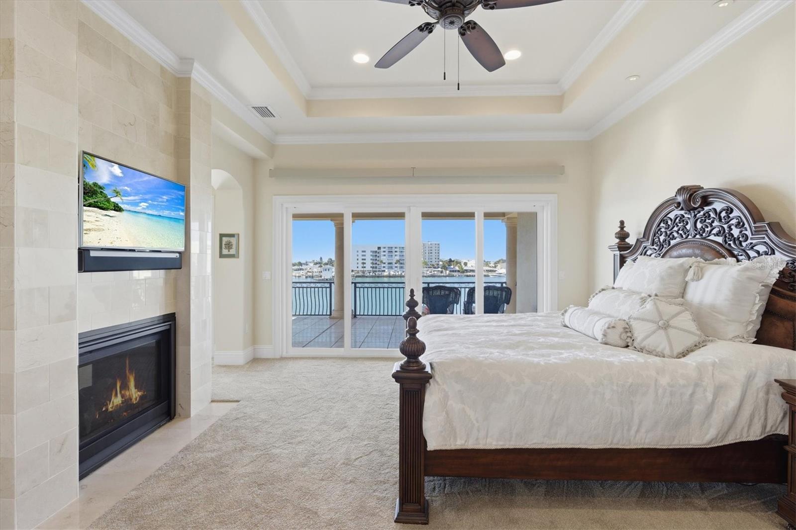 Upstairs private primary suite with fabulous views!