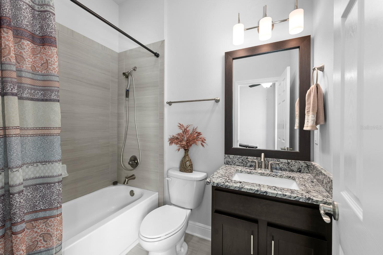 ONSUITE BATHROOM BED #4