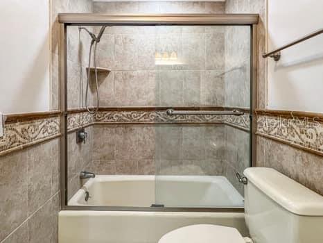 Bath with Tub enclosure