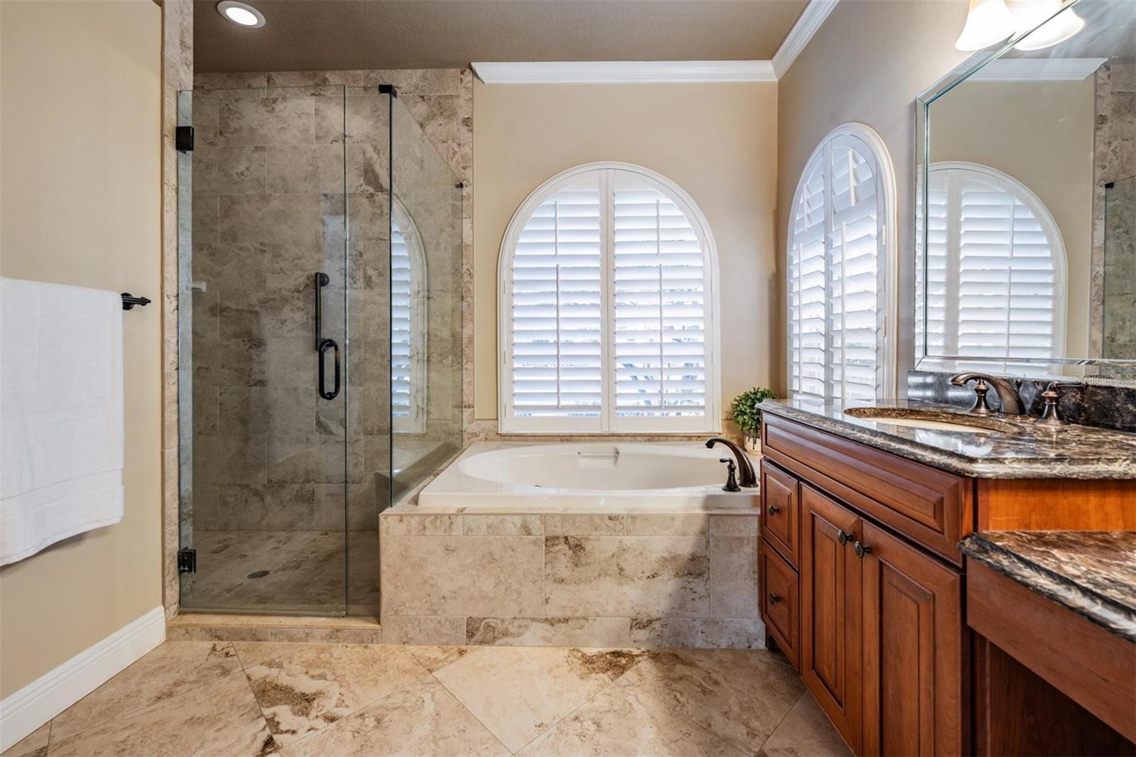 Large jetted soaking tub.
