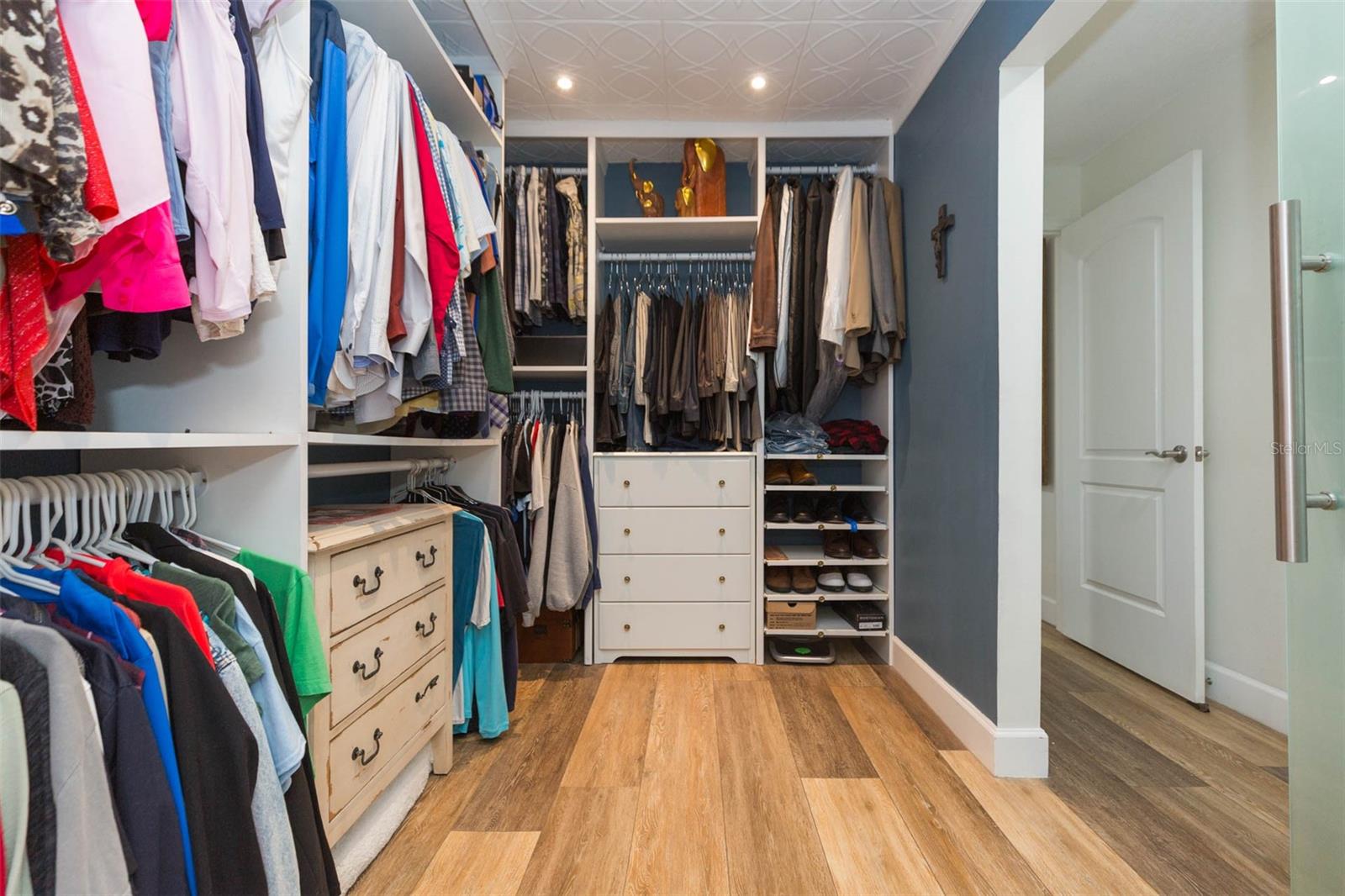 Walk-in Primary Closet