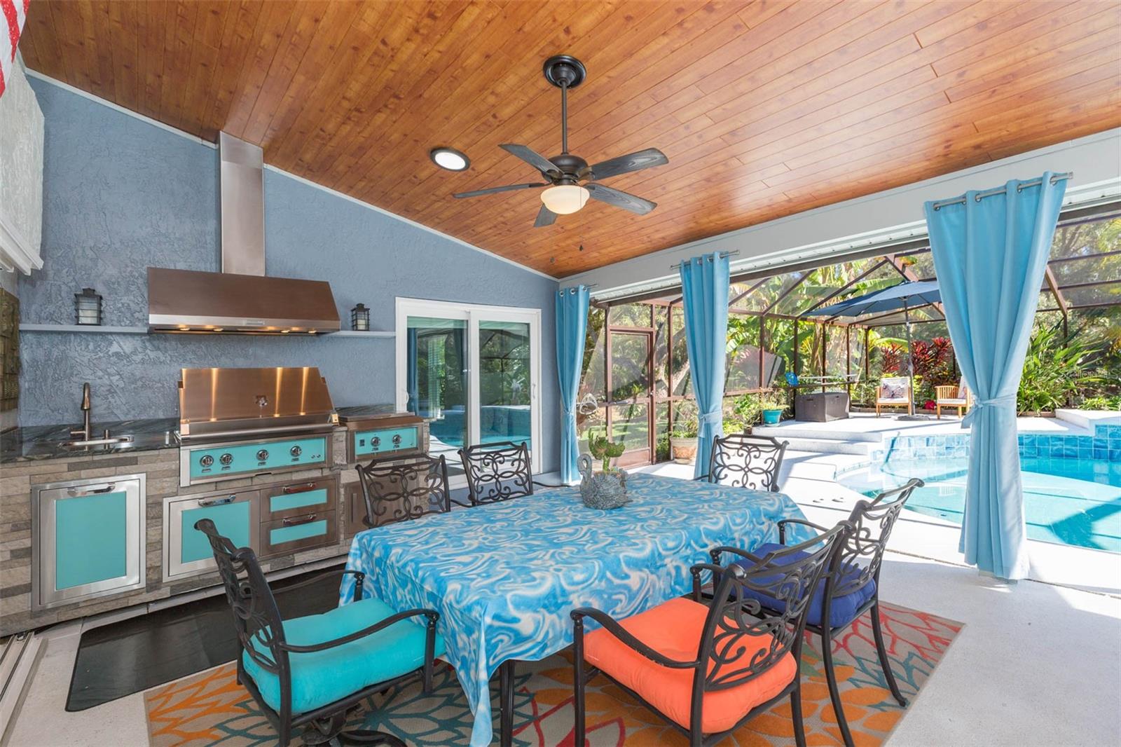 Private Outdoor Lanai