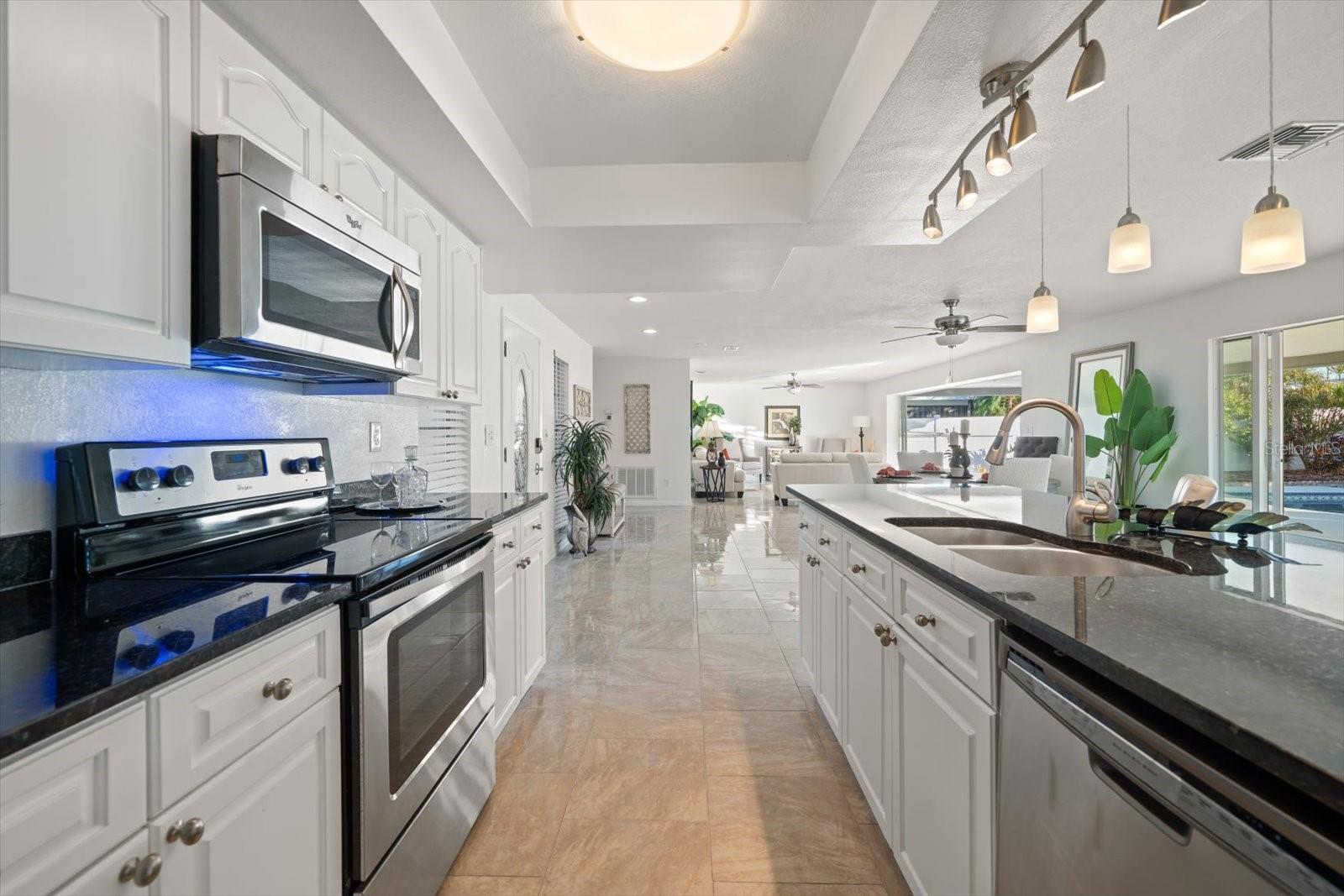 Fully equipped and updated kitchen!