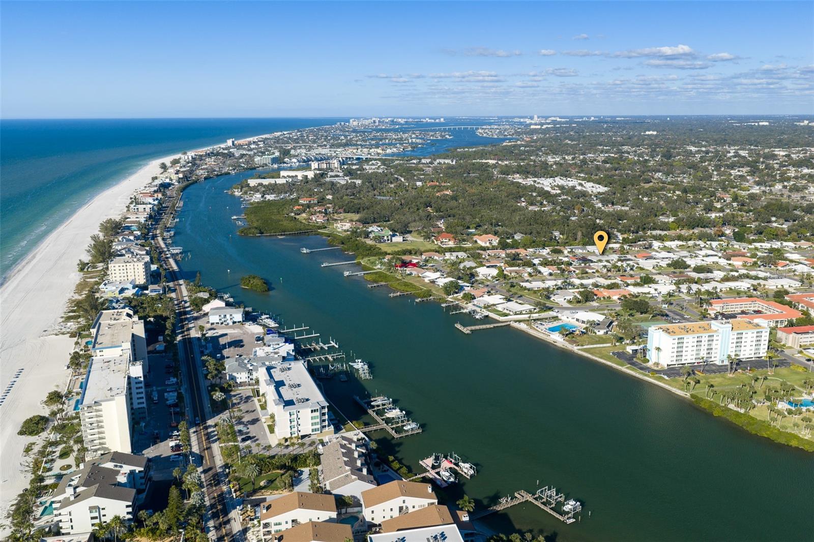 Just minutes to gorgeous sandy beaches!