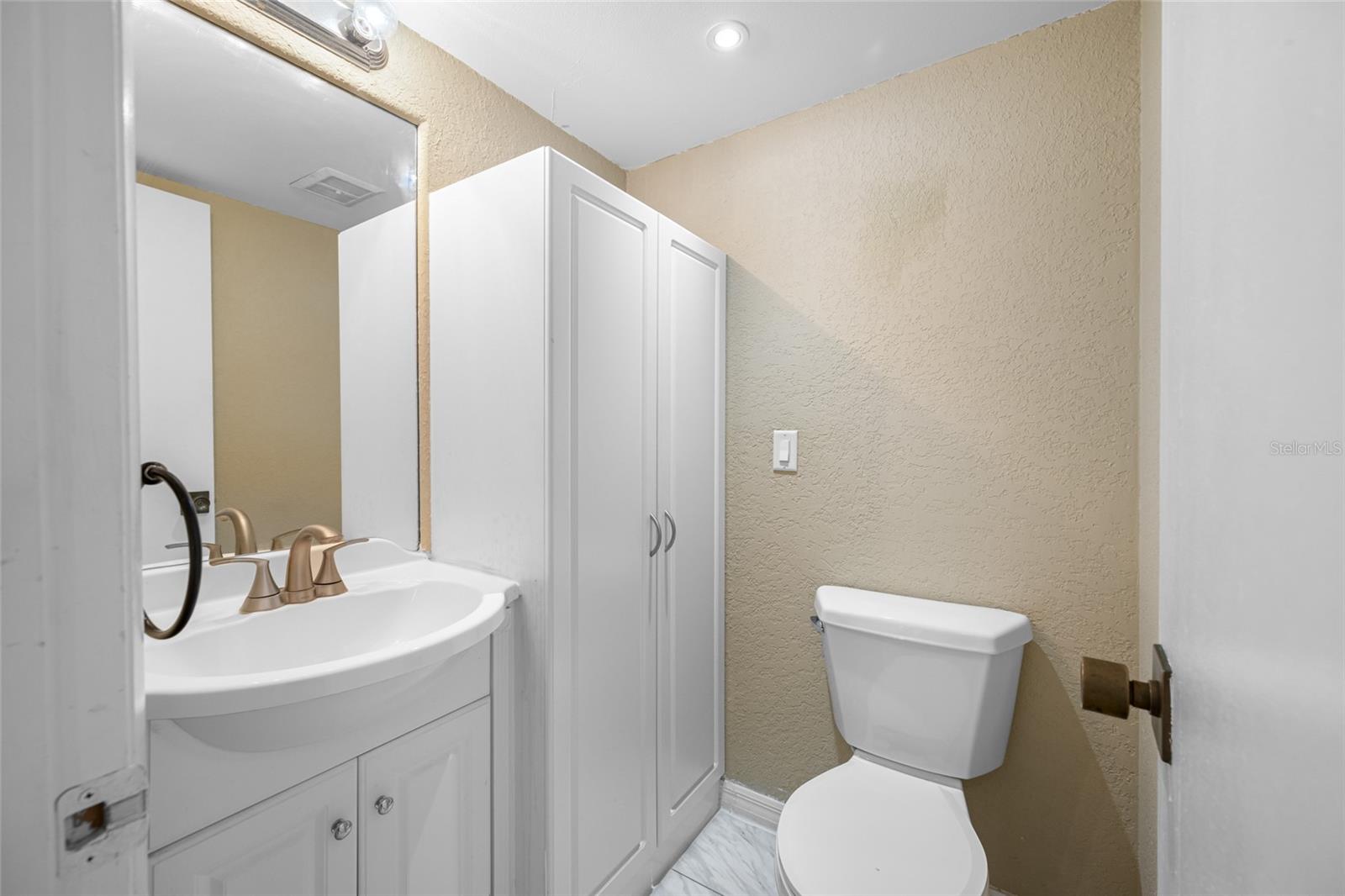 3rd half Bath downstairs