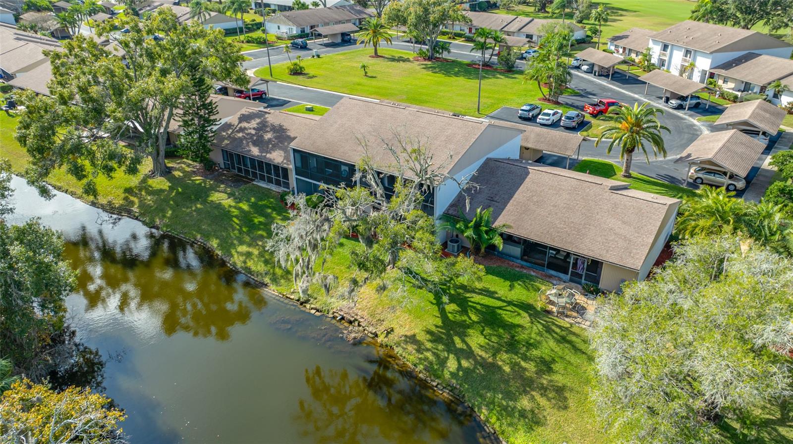 140 MICHAELS CIR OLDSMAR, FL 34677