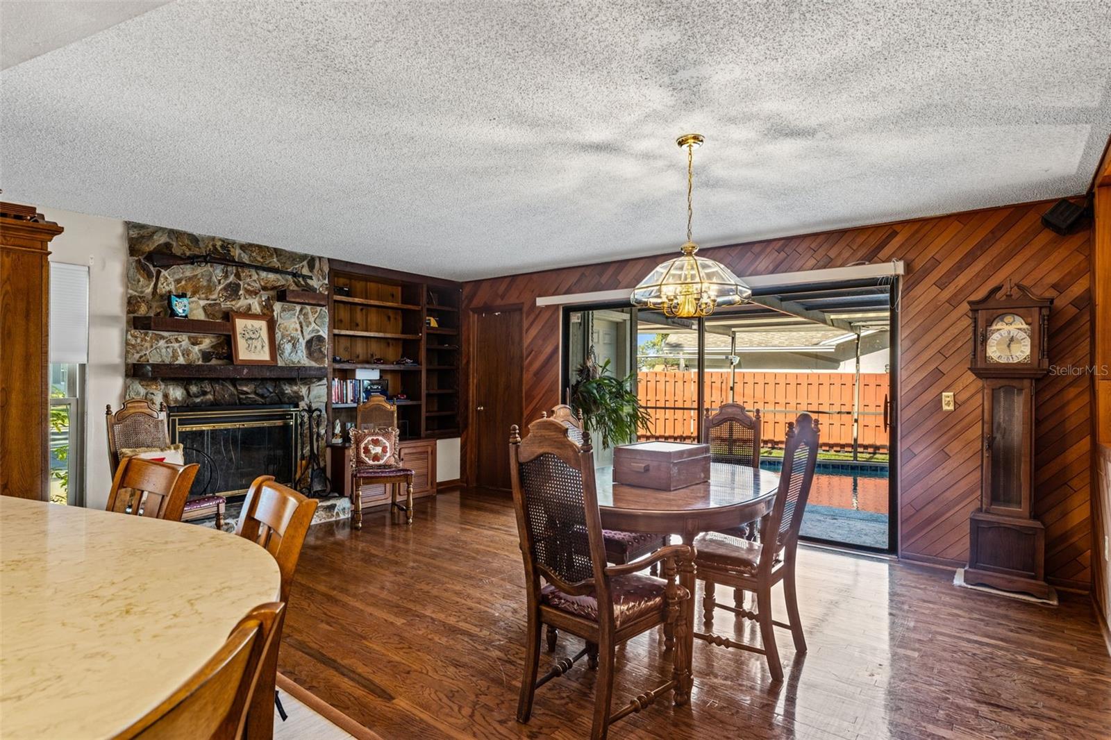 Informal Family / Dining