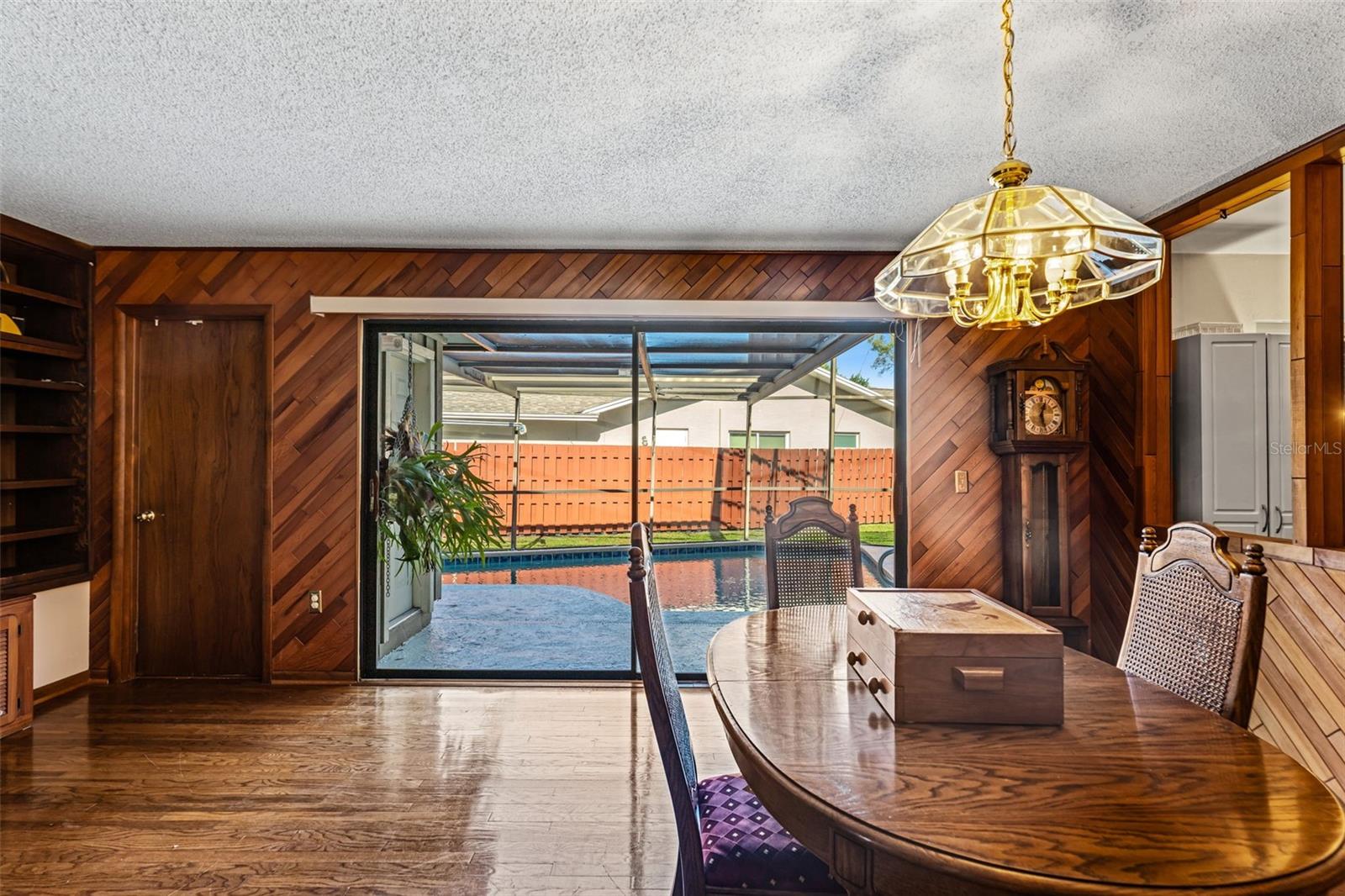 Informal Family / Dining