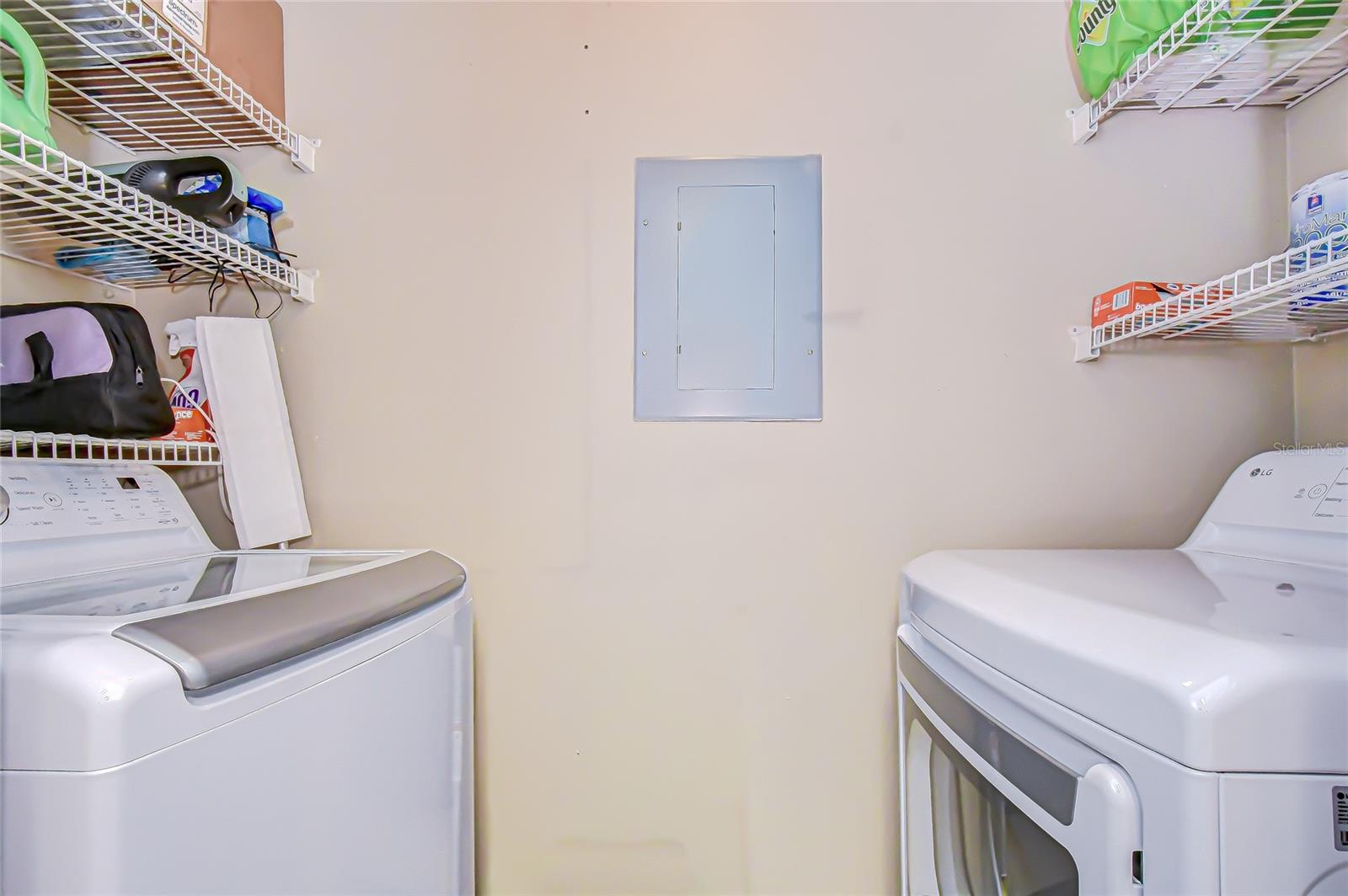 In unit laundry located off the kitchen