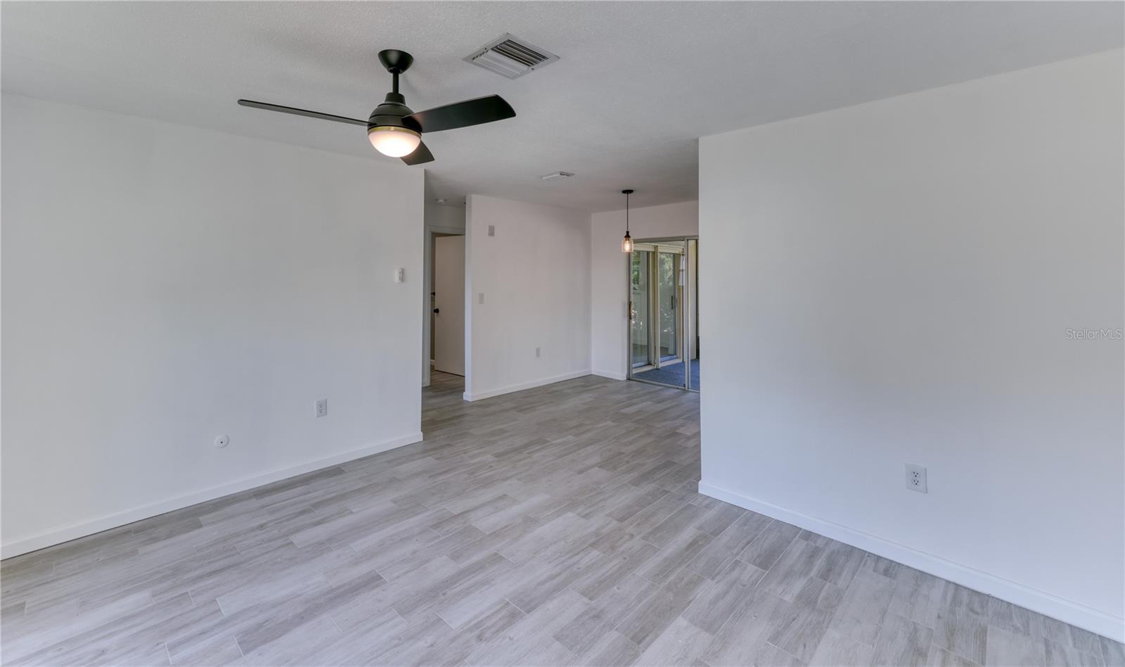 Living / Dining Room Combo