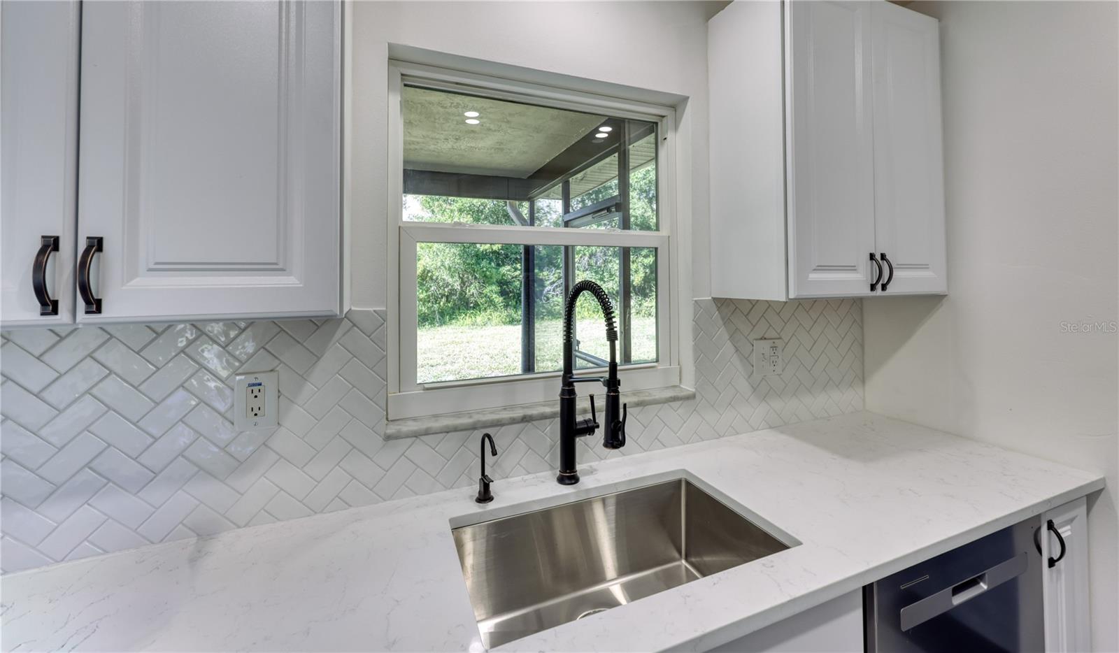 Tasteful Faucet & Hardware