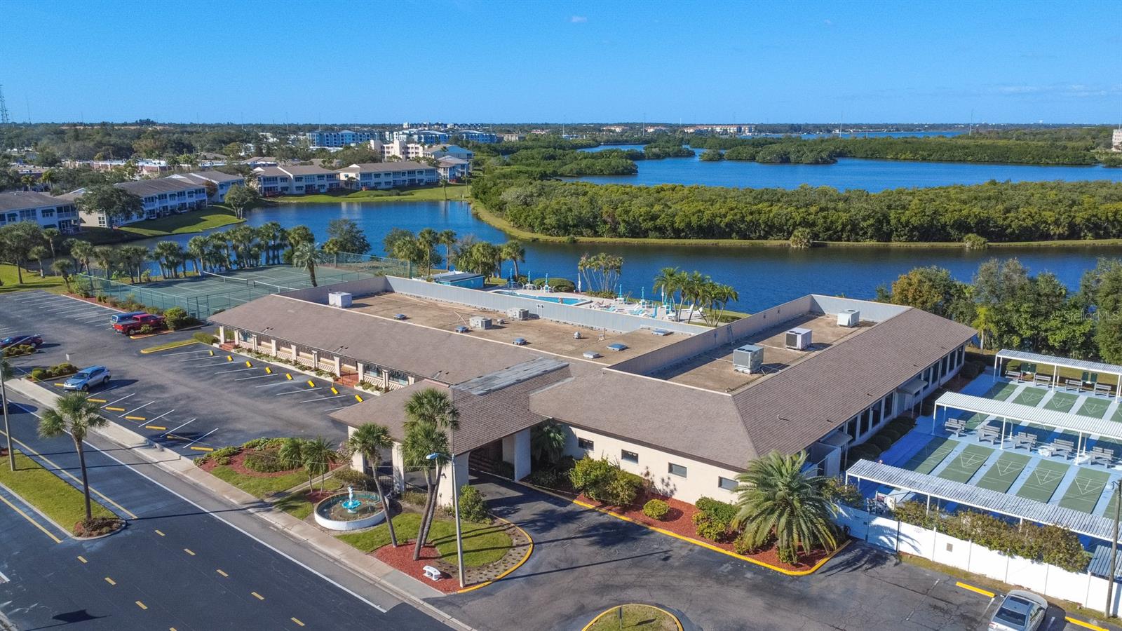 Wonderful Clubhouse!