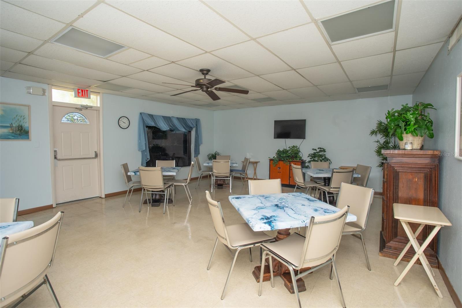 Shuffleboard w/Covered Seating!
