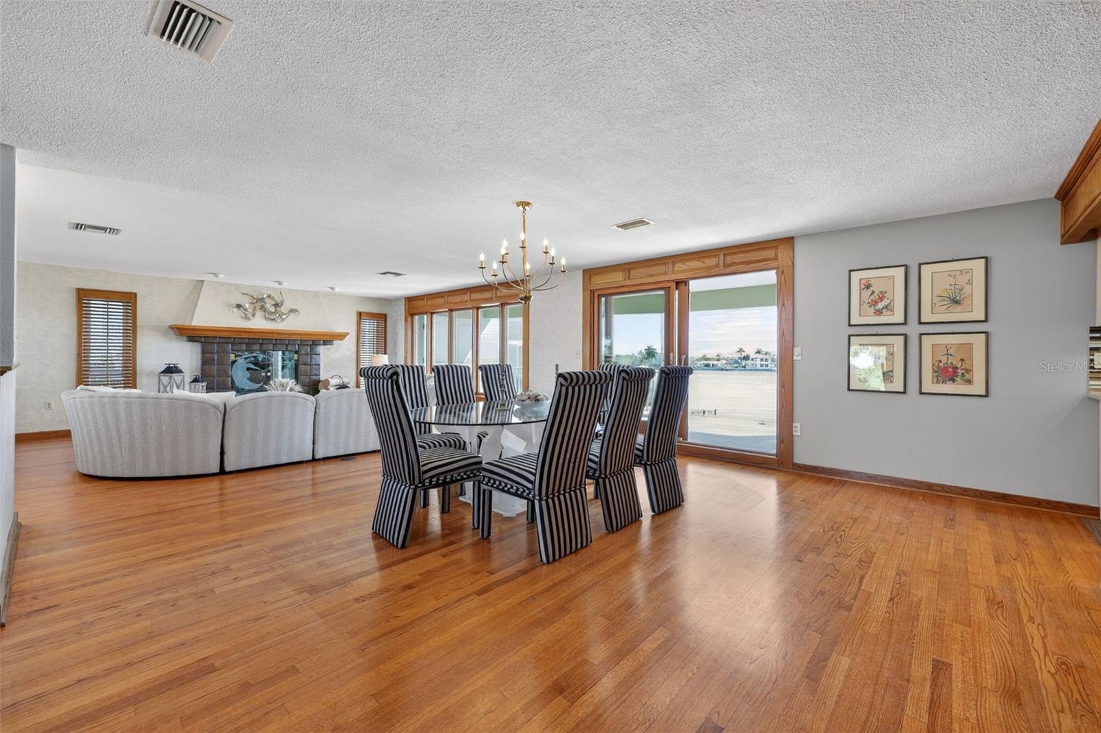 Open Plan Dining and Living Room