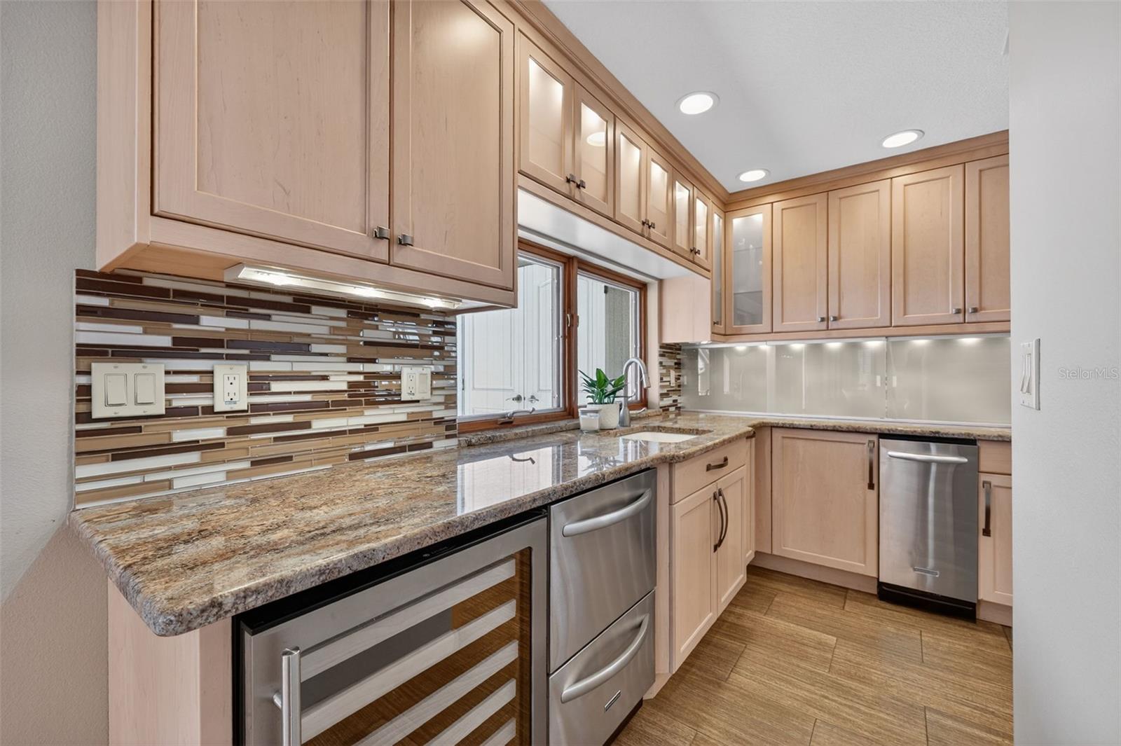 KitchenAid Double Drawer Dishwasher and Wine Cooler