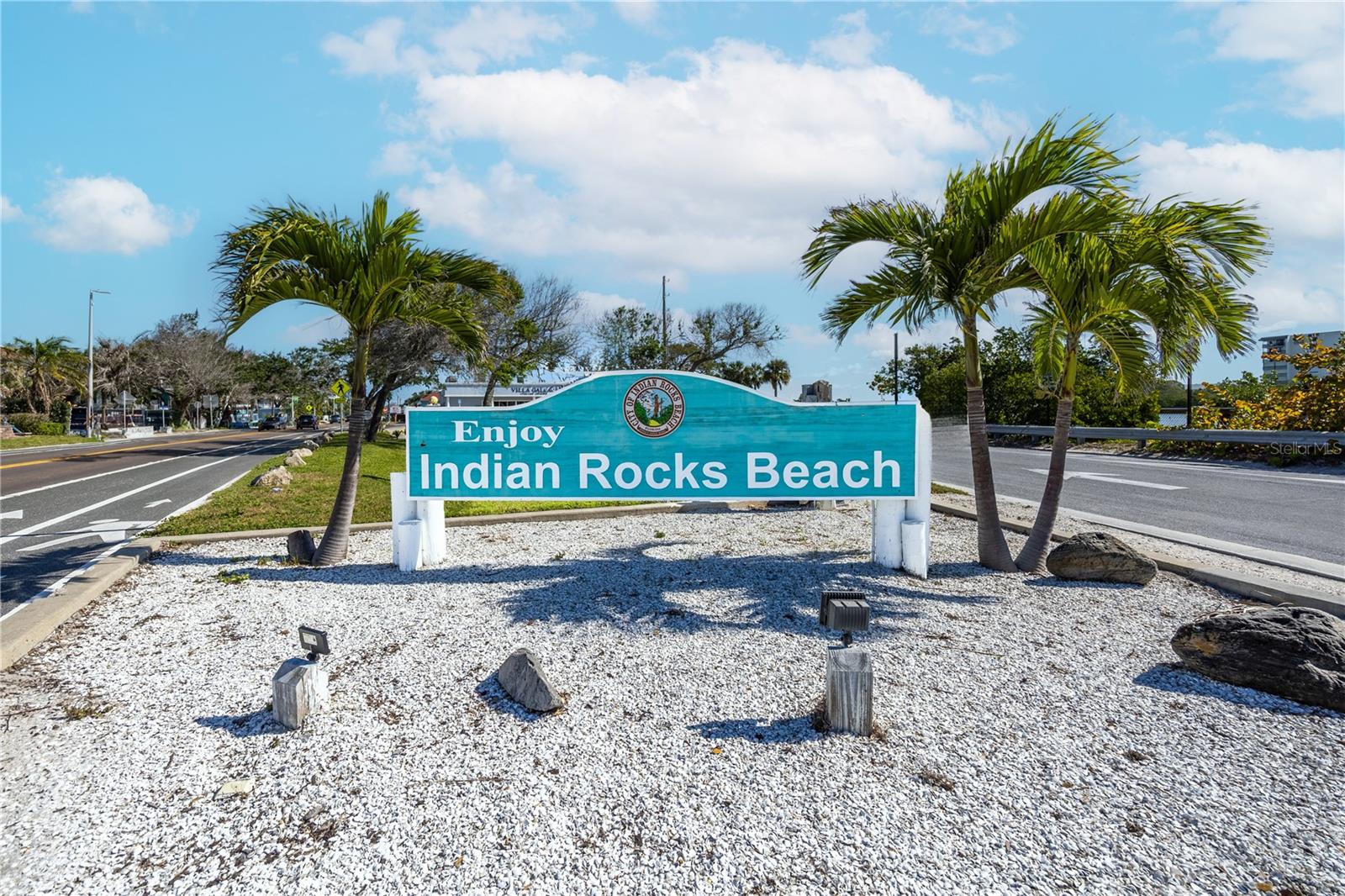 Close to Area Beaches and Attractions!