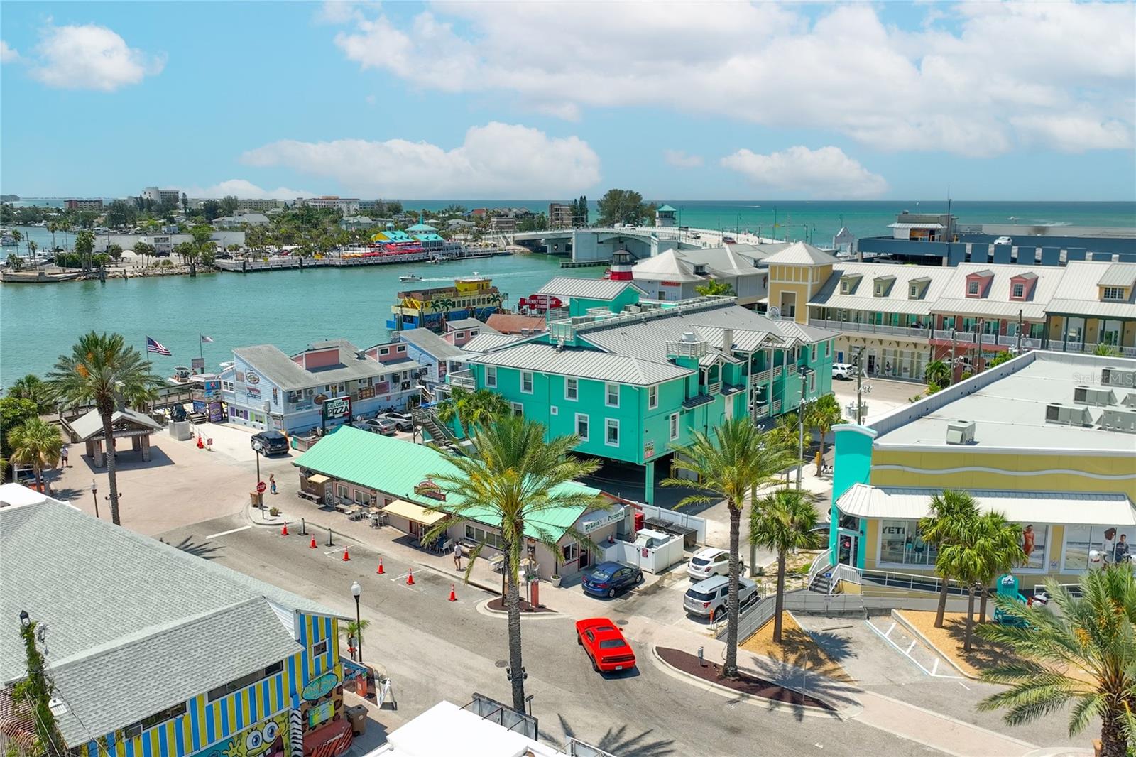 Close to Area Beaches and Attractions!